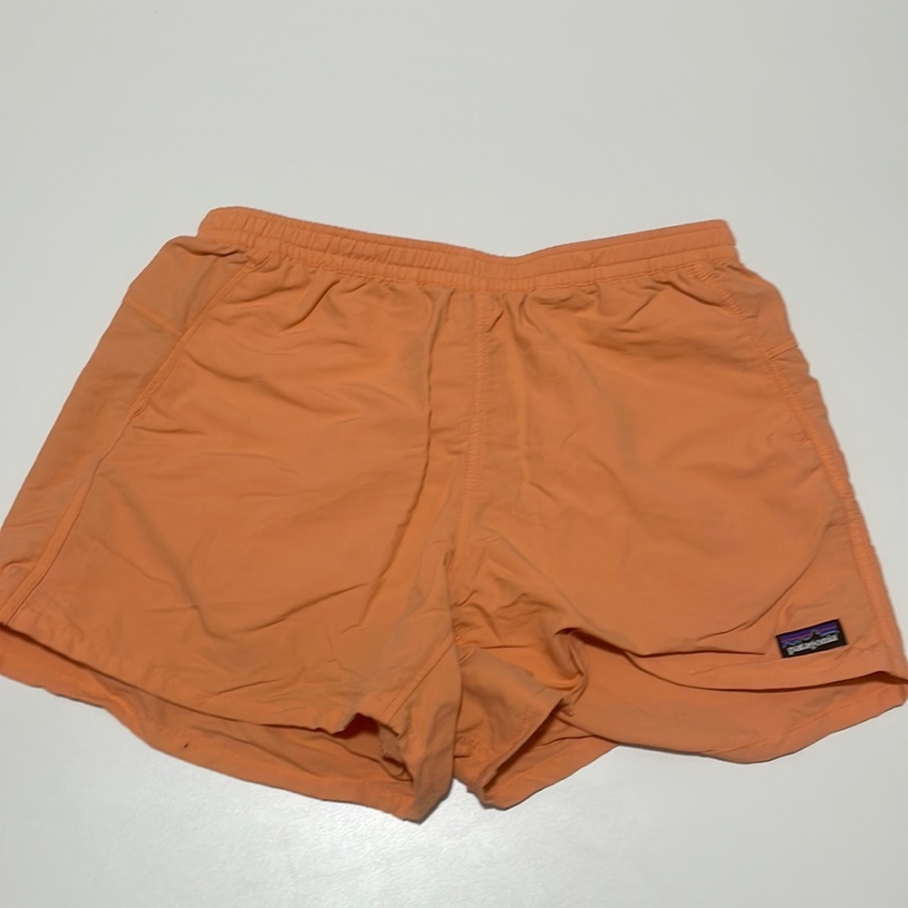 Womens peach/orange baggy Patagonia shorts